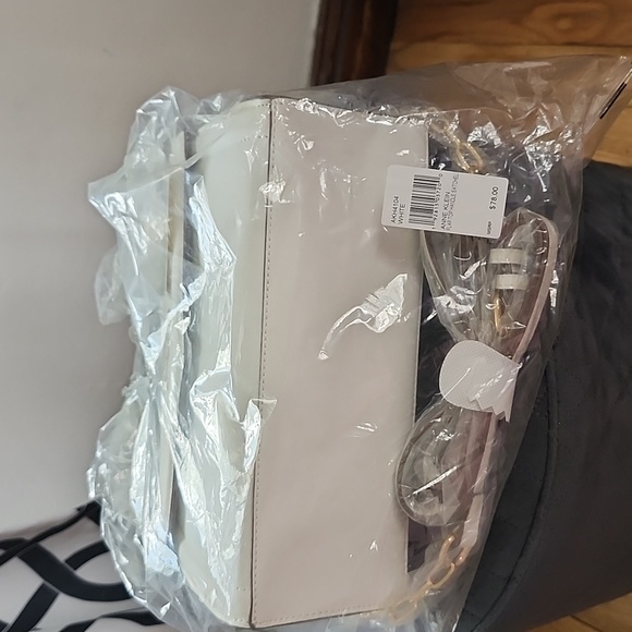 Handbag - Picture 4 of 8